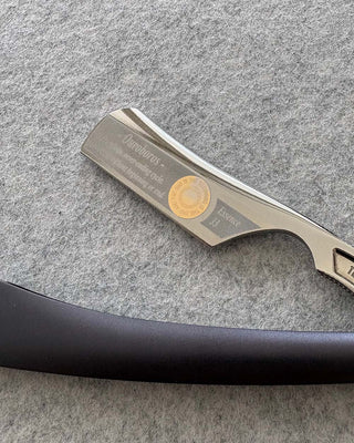OUTLT Essence Razor Ouroboros (B-Quality)