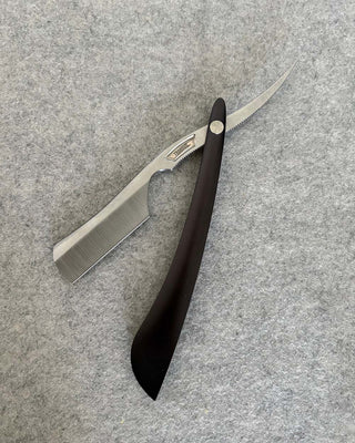 NEW Essence Razor 2021